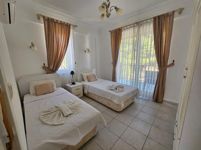 Image No.20-3 Bed Apartment for sale