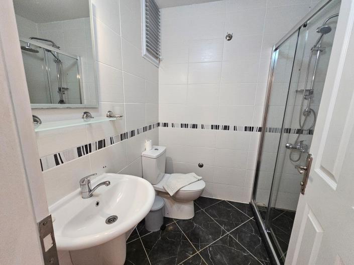 Image No.37-3 Bed Duplex for sale