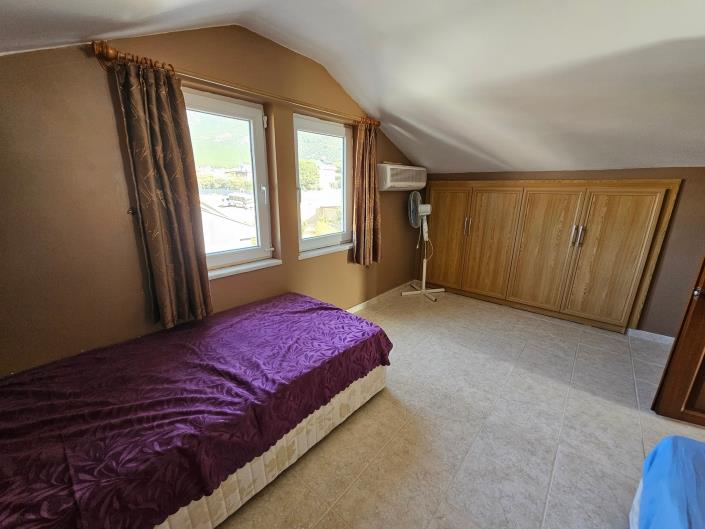 Image No.29-4 Bed Apartment for sale