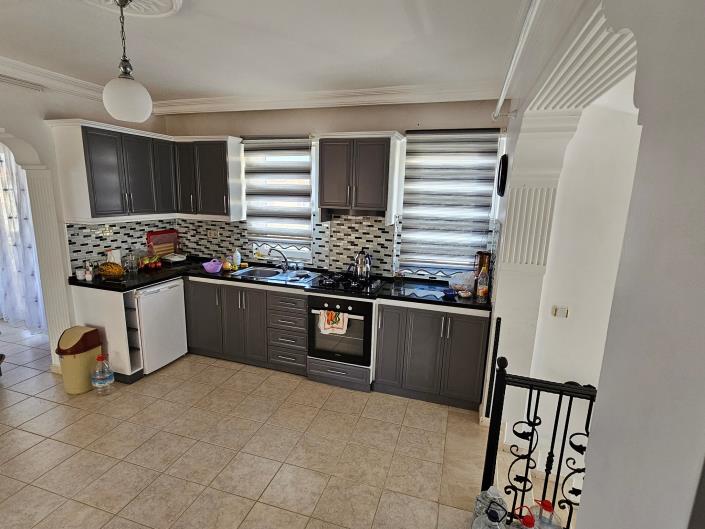 Image No.10-4 Bed Apartment for sale