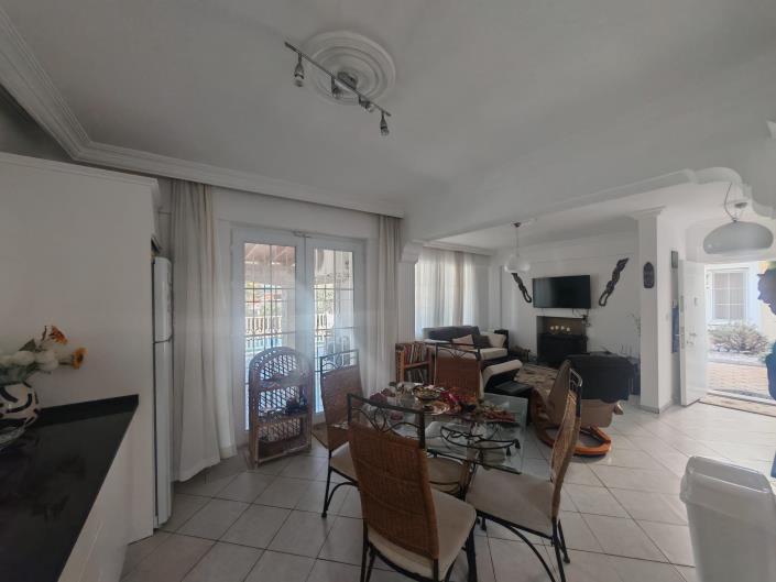 Image No.6-3 Bed Villa / Detached for sale