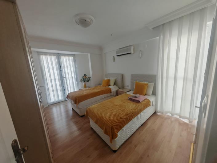 Image No.15-3 Bed Villa / Detached for sale