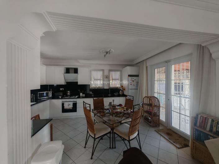 Image No.11-3 Bed Villa / Detached for sale