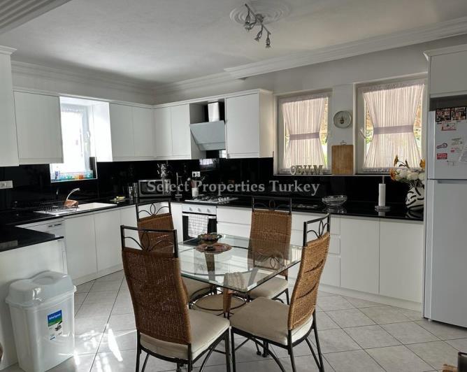 Image No.16-3 Bed Villa / Detached for sale