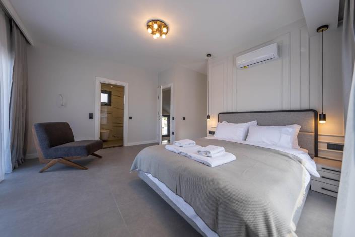 Image No.17-4 Bed House/Villa for sale