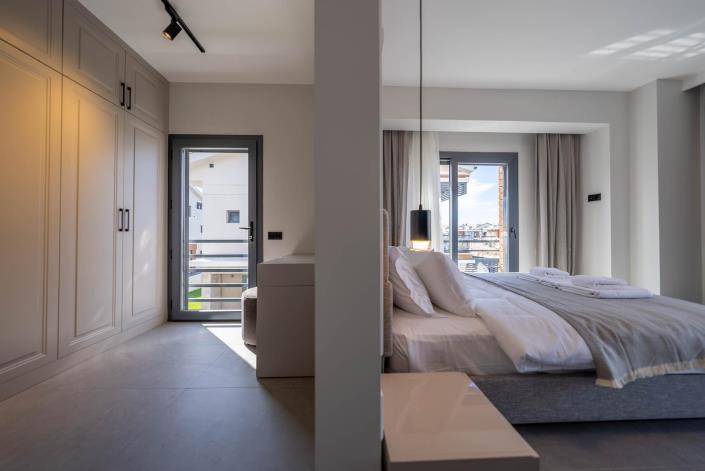 Image No.13-4 Bed House/Villa for sale