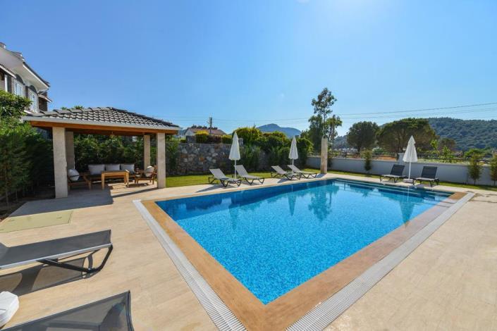 Image No.5-4 Bed Villa / Detached for sale