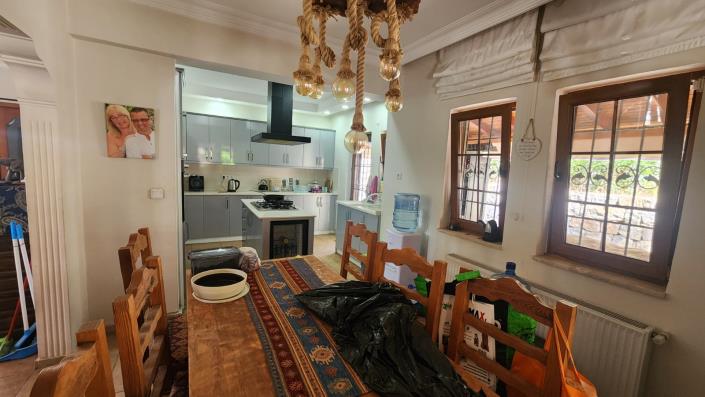 Image No.13-5 Bed Villa / Detached for sale