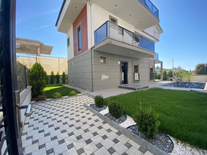 Image No.1-Villa / Détaché de 4 chambres à vendre à Akarca