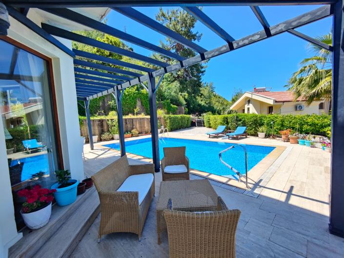 Image No.8-3 Bed Villa / Detached for sale