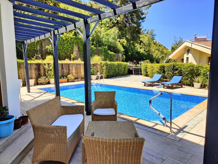 Image No.2-3 Bed Villa / Detached for sale