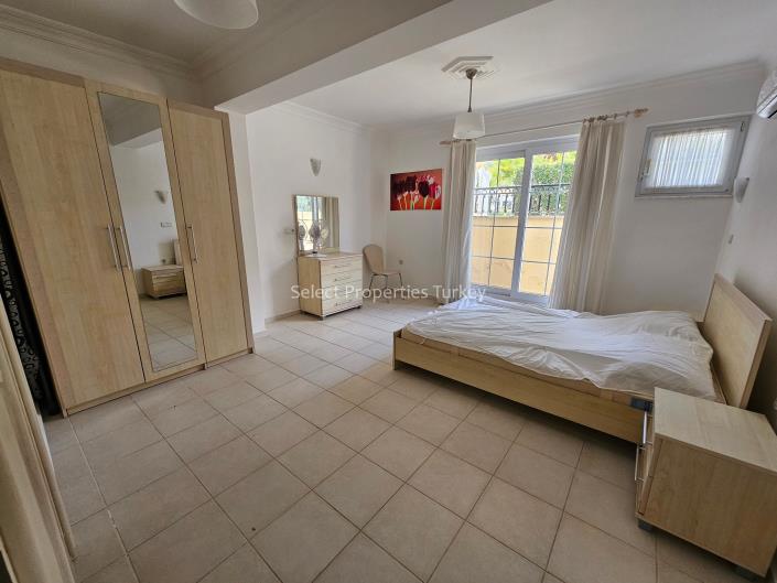 Image No.34-4 Bed Apartment for sale