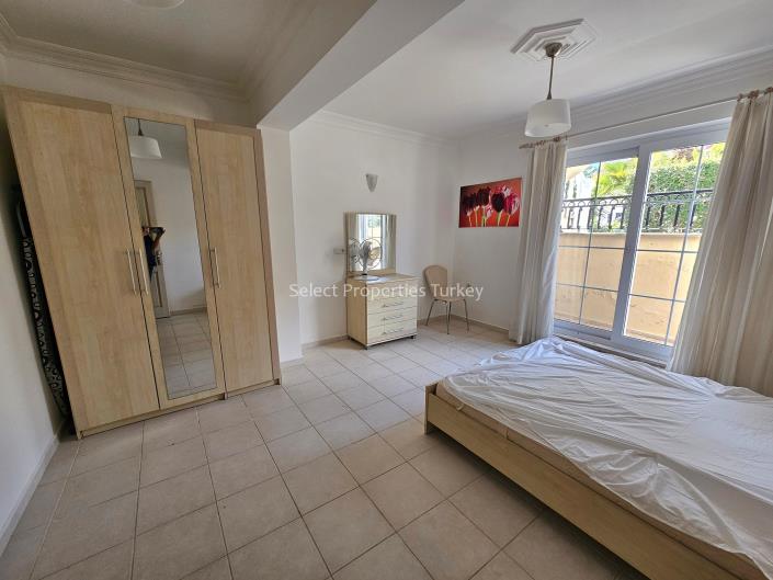 Image No.35-4 Bed Apartment for sale