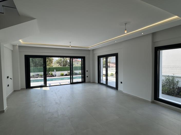 Image No.8-4 Bed House/Villa for sale