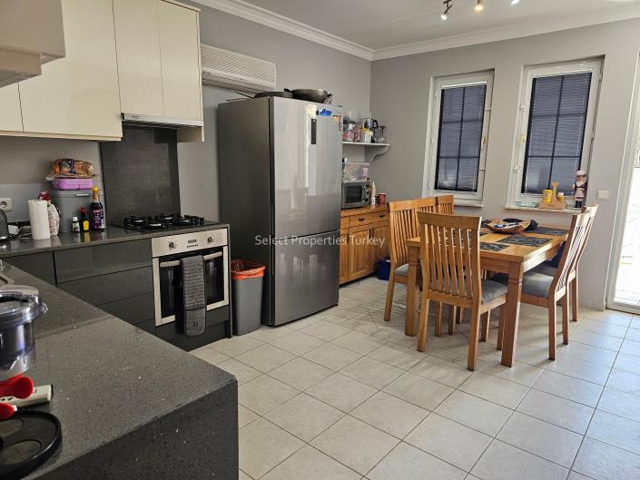 Image No.9-4 Bed Apartment for sale