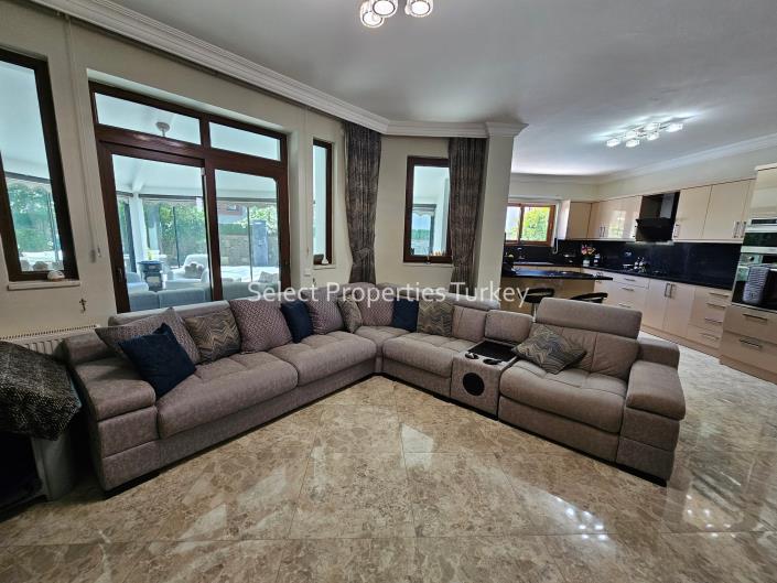 Image No.19-4 Bed Villa for sale