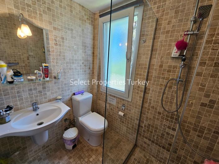 Image No.10-3 Bed Apartment for sale