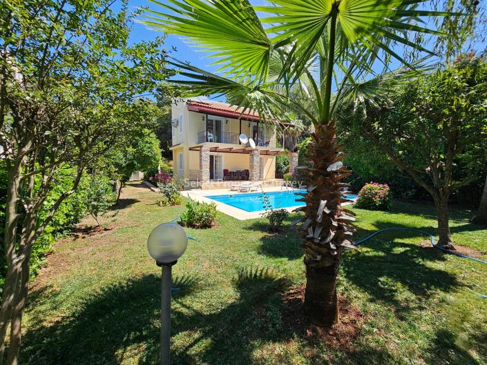 Image No.1-4 Bed Villa for sale