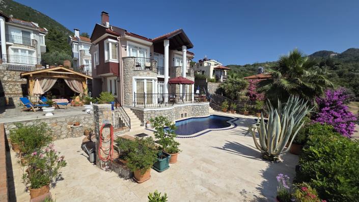 Image No.1-3 Bed Villa for sale