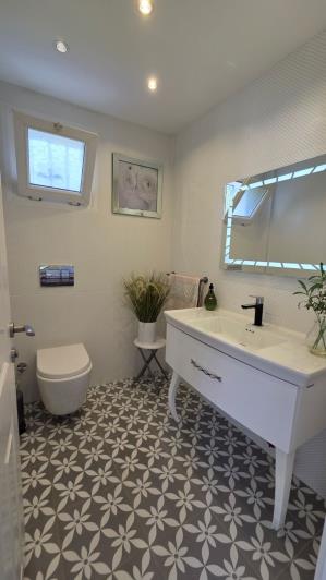 Image No.19-5 Bed Villa for sale