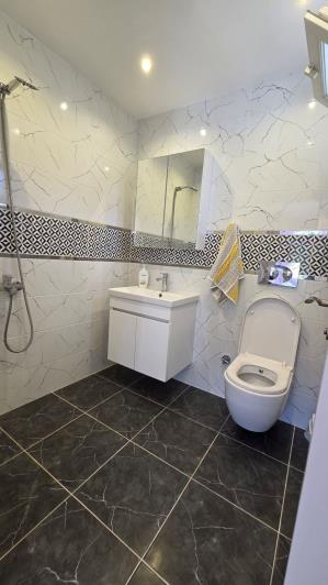 Image No.28-5 Bed Villa for sale