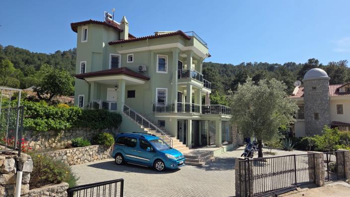 Image No.37-5 Bed Villa for sale