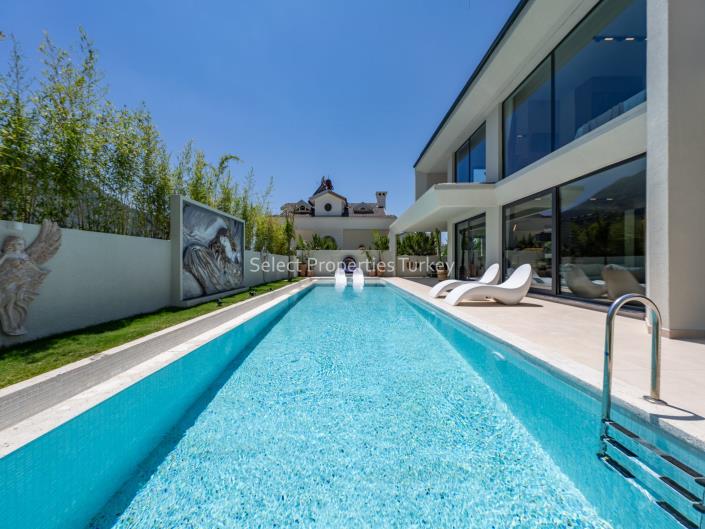 Image No.2-5 Bed Villa / Detached for sale