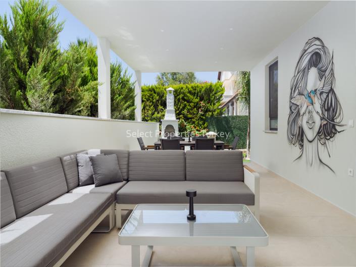 Image No.24-5 Bed Villa / Detached for sale