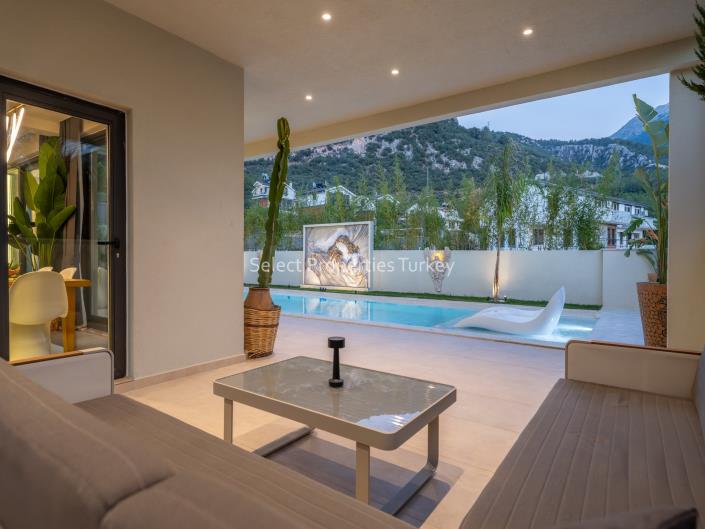 Image No.35-5 Bed Villa / Detached for sale