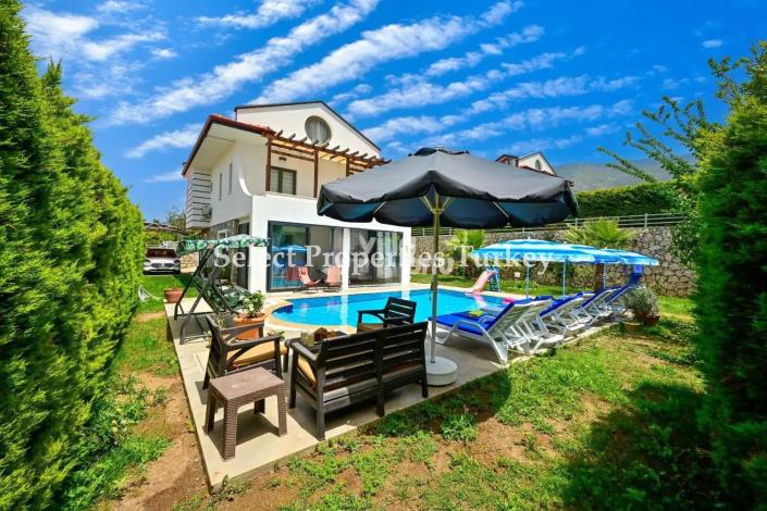 Image No.1-4 Bed Villa / Detached for sale