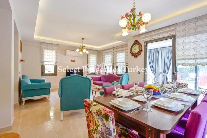 Image No.6-4 Bed Villa / Detached for sale