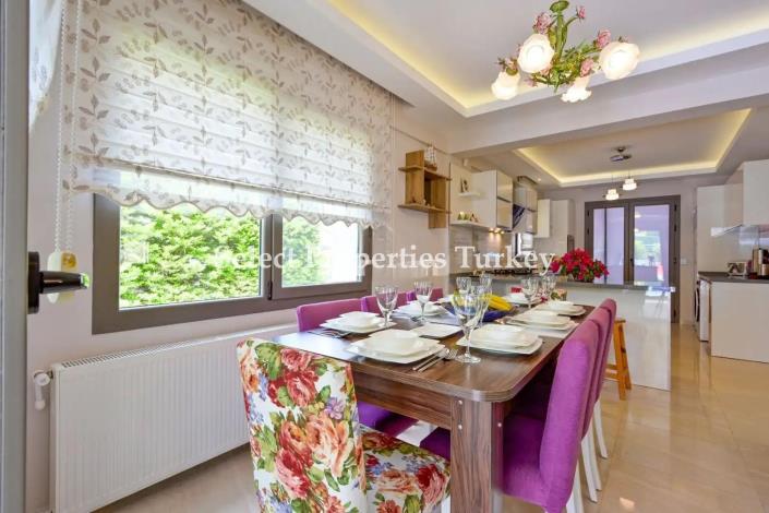 Image No.9-4 Bed Villa / Detached for sale