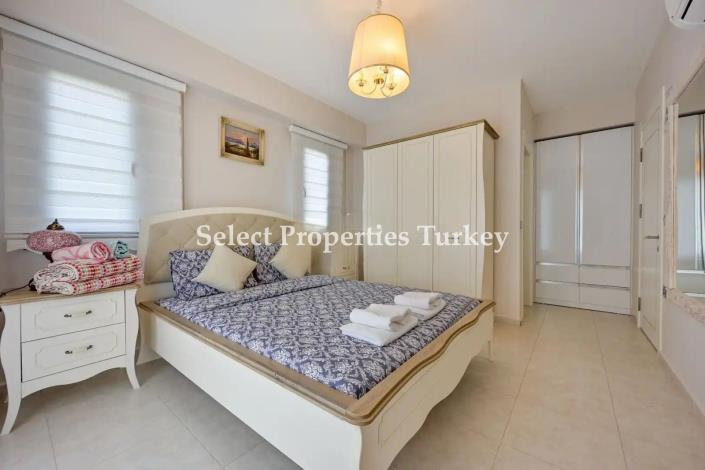 Image No.18-4 Bed Villa / Detached for sale