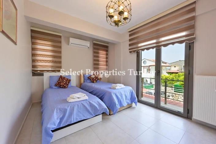 Image No.23-4 Bed Villa / Detached for sale