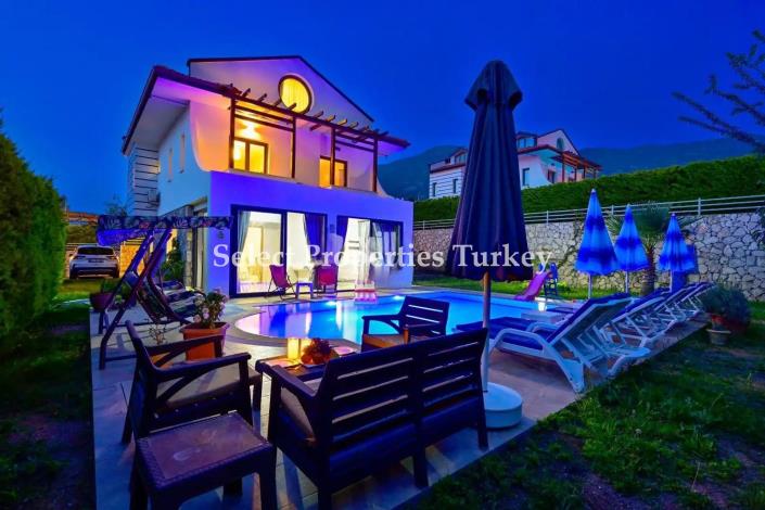 Image No.36-4 Bed Villa / Detached for sale