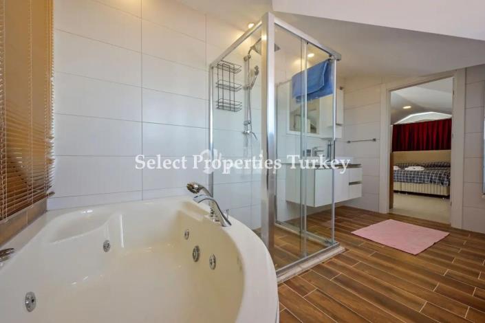 Image No.31-4 Bed Villa / Detached for sale