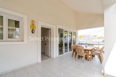 B_Lounge-Kitchen---Terrace--8-