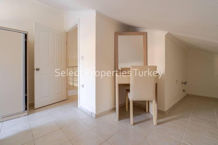 Image No.22-3 Bed Apartment for sale