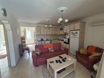 2--Entry-into-apartment