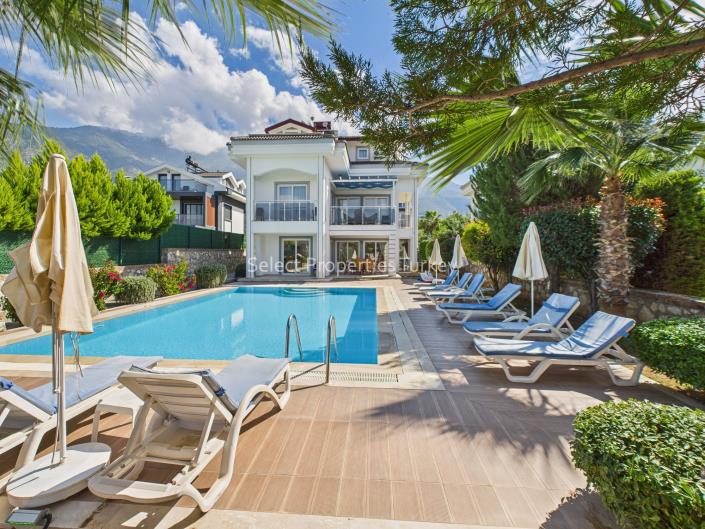 Image No.5-4 Bed Villa / Detached for sale