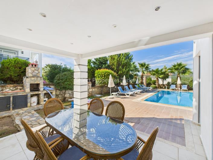 Image No.14-4 Bed Villa / Detached for sale