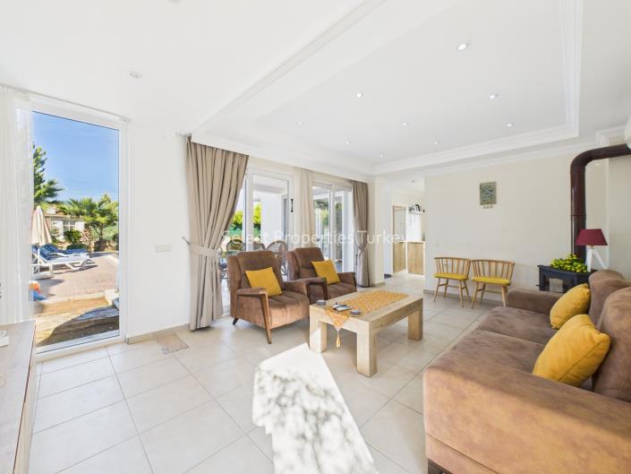 Image No.16-4 Bed Villa / Detached for sale