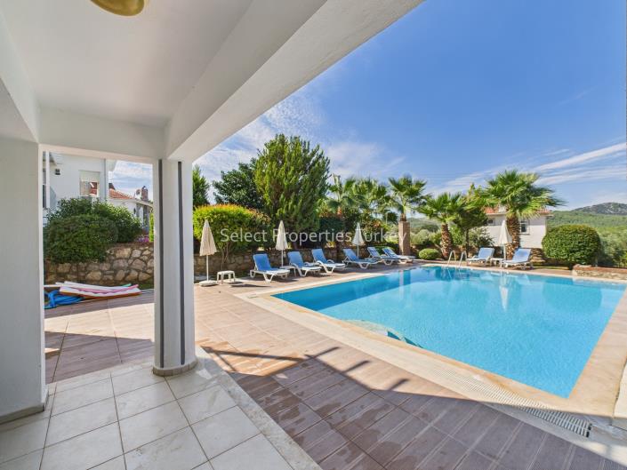 Image No.18-4 Bed Villa / Detached for sale