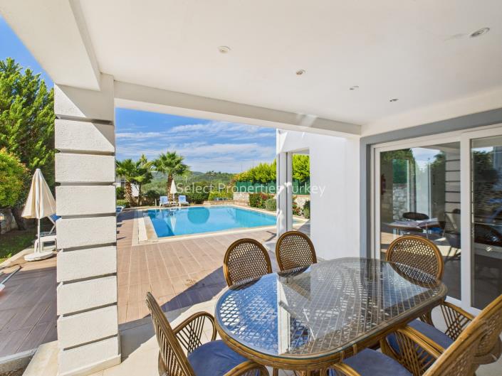 Image No.19-4 Bed Villa / Detached for sale