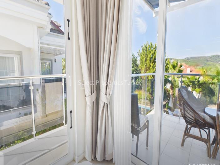 Image No.25-4 Bed Villa / Detached for sale