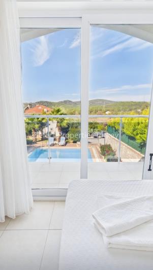 Image No.38-4 Bed Villa / Detached for sale