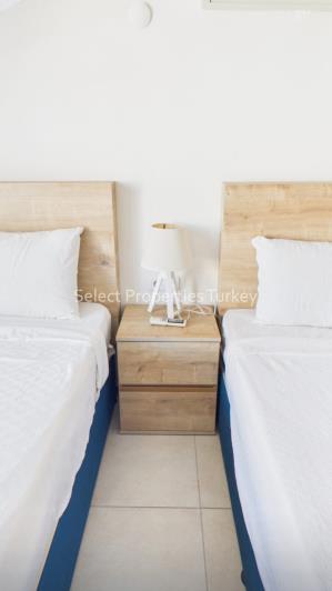 Image No.39-4 Bed Villa / Detached for sale