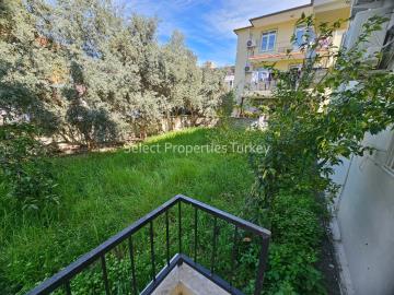 C_Terrace-off-kitchen--4-