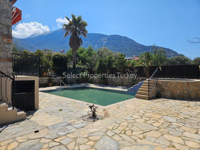 Image No.2-Maison / Villa de 4 chambres à vendre à Ovacik