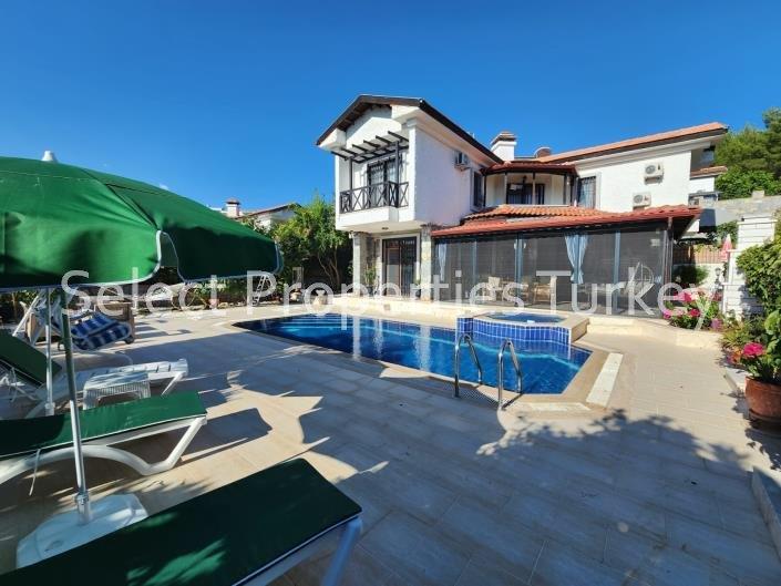 Image No.3-Villa / Détaché de 4 chambres à vendre à Seydiler